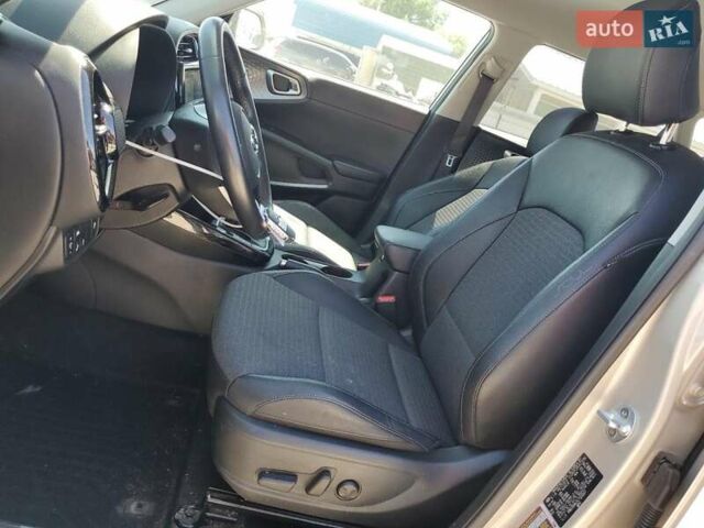 Бежевый Киа Soul, объемом двигателя 2 л и пробегом 143 тыс. км за 2700 $, фото 6 на Automoto.ua
