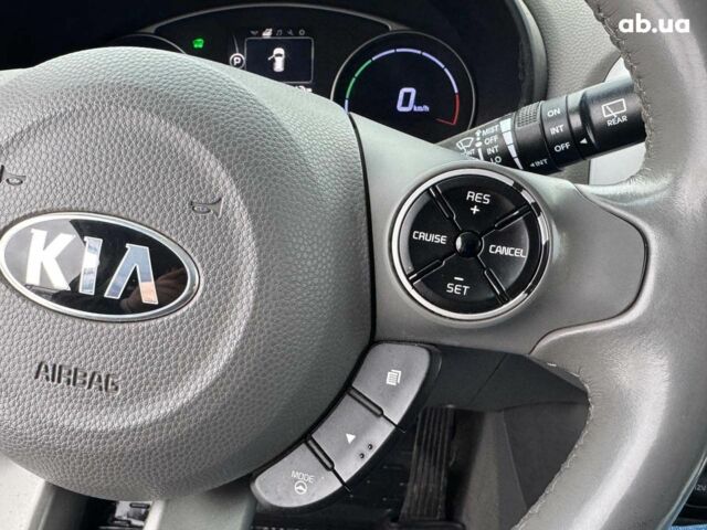 Черный Киа Soul, объемом двигателя 4.2 л и пробегом 122 тыс. км за 10490 $, фото 14 на Automoto.ua