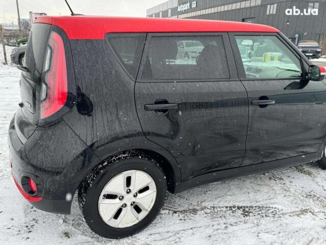 Черный Киа Soul, объемом двигателя 4.2 л и пробегом 122 тыс. км за 10490 $, фото 10 на Automoto.ua
