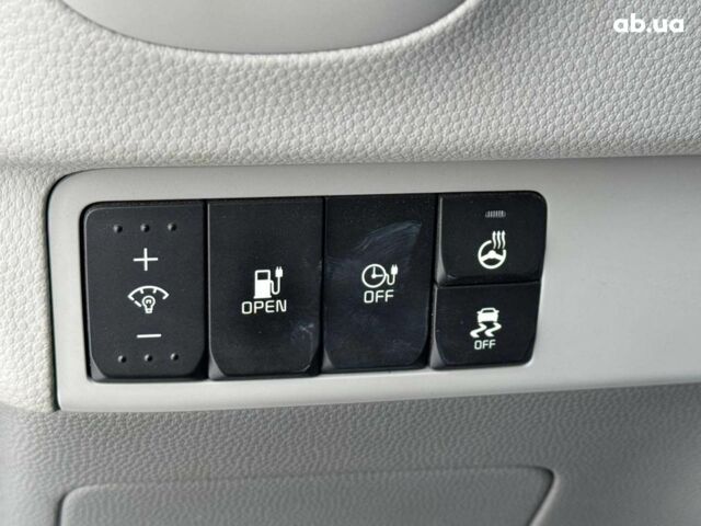 Черный Киа Soul, объемом двигателя 4.2 л и пробегом 122 тыс. км за 10490 $, фото 16 на Automoto.ua