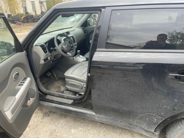 Чорний Кіа Soul, об'ємом двигуна 0 л та пробігом 100 тис. км за 3500 $, фото 4 на Automoto.ua