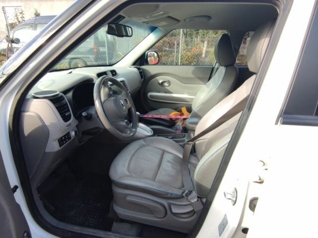 Черный Киа Soul, объемом двигателя 0 л и пробегом 122 тыс. км за 5600 $, фото 4 на Automoto.ua