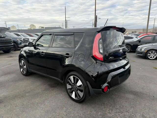 Черный Киа Soul, объемом двигателя 2 л и пробегом 75 тыс. км за 5300 $, фото 5 на Automoto.ua