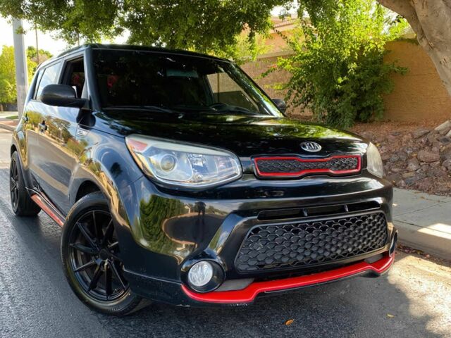 Черный Киа Soul, объемом двигателя 2 л и пробегом 74 тыс. км за 3500 $, фото 2 на Automoto.ua