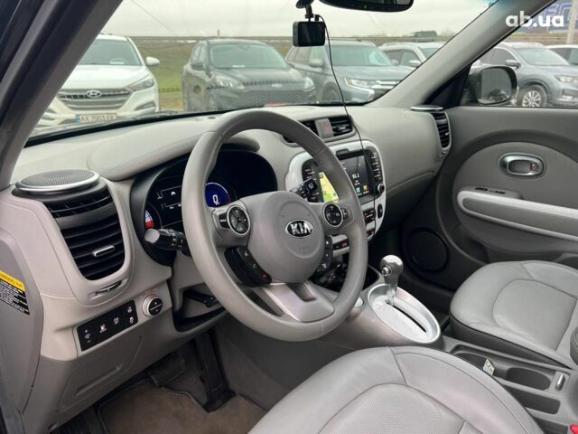 Черный Киа Soul, объемом двигателя 0 л и пробегом 100 тыс. км за 9790 $, фото 16 на Automoto.ua