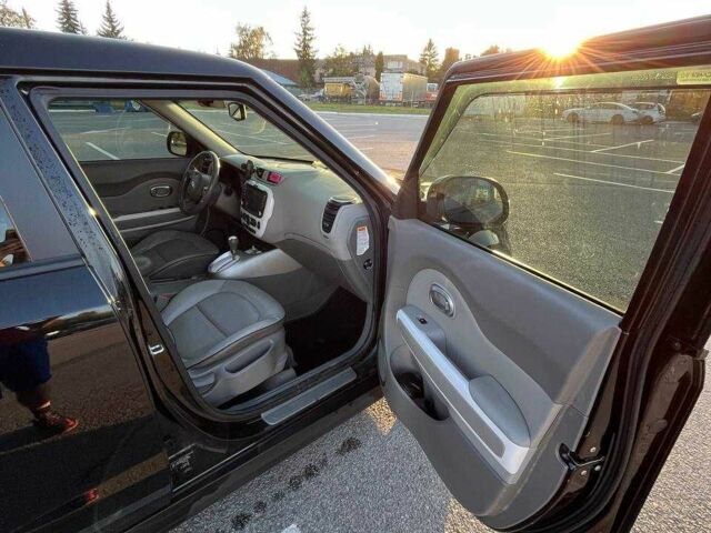 Черный Киа Soul, объемом двигателя 0 л и пробегом 200 тыс. км за 5500 $, фото 9 на Automoto.ua