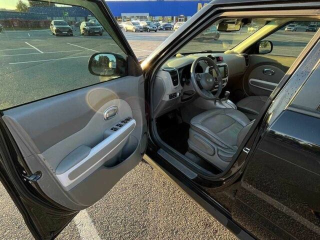 Черный Киа Soul, объемом двигателя 0 л и пробегом 200 тыс. км за 5500 $, фото 11 на Automoto.ua