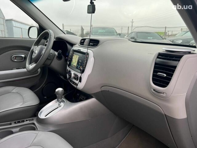 Черный Киа Soul, объемом двигателя 0 л и пробегом 100 тыс. км за 9790 $, фото 39 на Automoto.ua