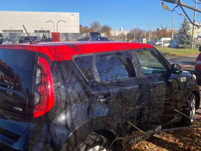 Чорний Кіа Soul, об'ємом двигуна 0 л та пробігом 175 тис. км за 6000 $, фото 7 на Automoto.ua