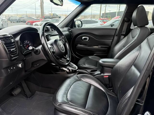 Черный Киа Soul, объемом двигателя 2 л и пробегом 75 тыс. км за 5300 $, фото 6 на Automoto.ua