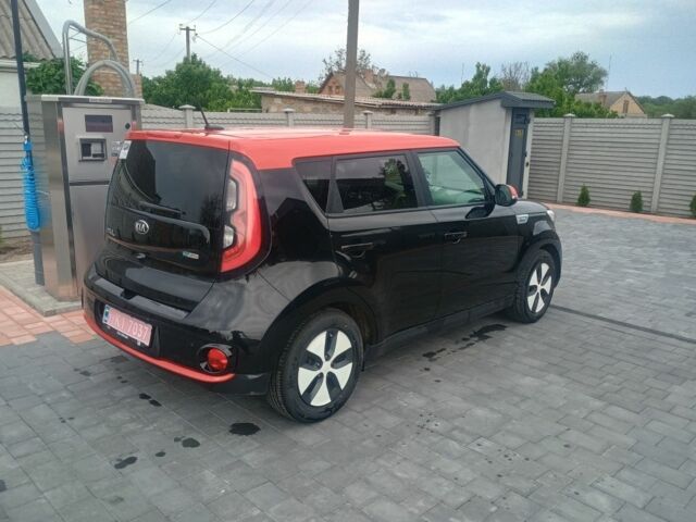Чорний Кіа Soul, об'ємом двигуна 0 л та пробігом 66 тис. км за 9000 $, фото 2 на Automoto.ua