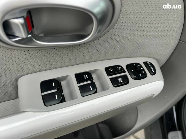 Черный Киа Soul, объемом двигателя 0 л и пробегом 100 тыс. км за 9790 $, фото 15 на Automoto.ua