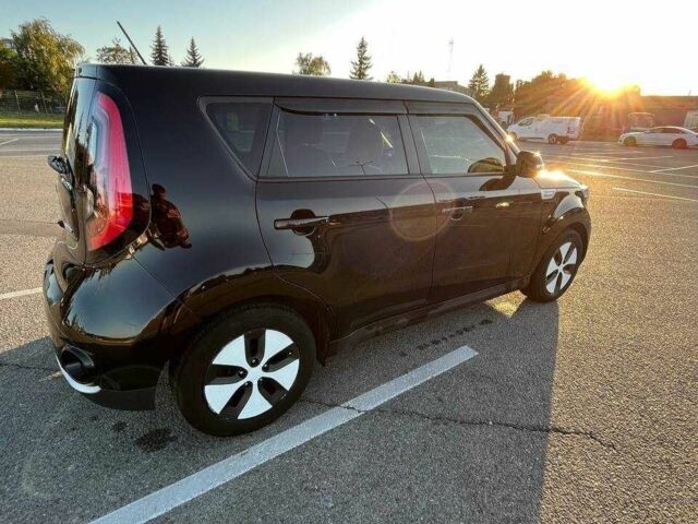 Черный Киа Soul, объемом двигателя 0 л и пробегом 200 тыс. км за 5500 $, фото 4 на Automoto.ua
