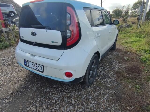 Черный Киа Soul, объемом двигателя 0 л и пробегом 122 тыс. км за 5600 $, фото 2 на Automoto.ua