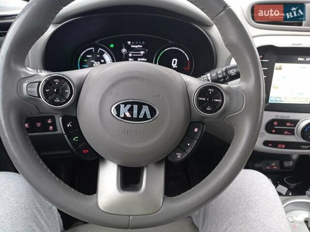 Чорний Кіа Soul, об'ємом двигуна 0 л та пробігом 65 тис. км за 9500 $, фото 2 на Automoto.ua