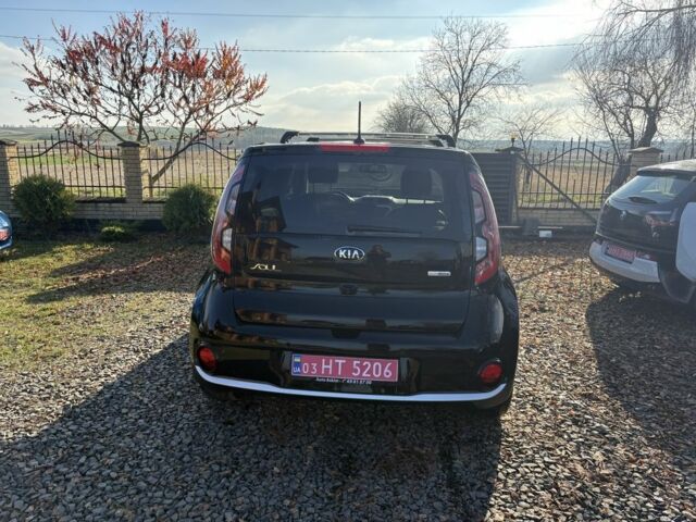 Чорний Кіа Soul, об'ємом двигуна 0 л та пробігом 96 тис. км за 5900 $, фото 6 на Automoto.ua