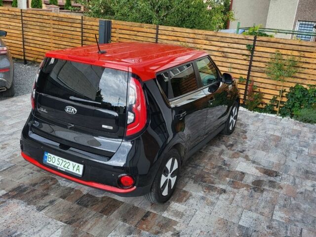 Черный Киа Soul, объемом двигателя 0 л и пробегом 79 тыс. км за 7200 $, фото 1 на Automoto.ua