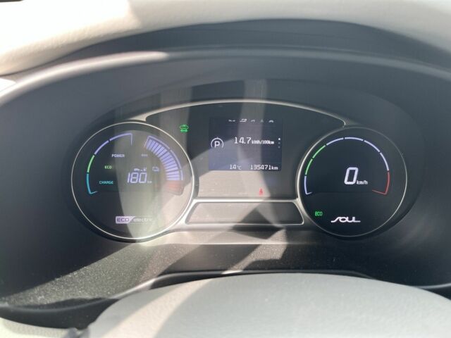 Черный Киа Soul, объемом двигателя 0 л и пробегом 135 тыс. км за 8500 $, фото 7 на Automoto.ua