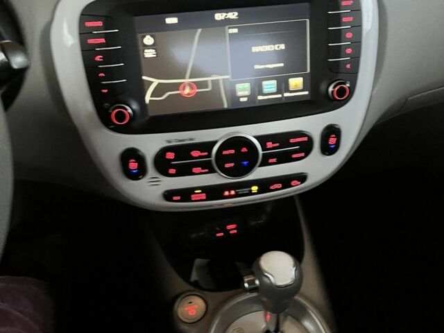 Черный Киа Soul, объемом двигателя 0 л и пробегом 135 тыс. км за 8500 $, фото 4 на Automoto.ua