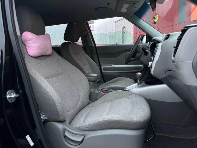 Черный Киа Soul, объемом двигателя 0 л и пробегом 100 тыс. км за 8790 $, фото 11 на Automoto.ua
