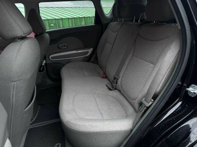 Черный Киа Soul, объемом двигателя 0 л и пробегом 100 тыс. км за 8790 $, фото 9 на Automoto.ua