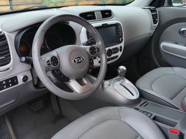 Черный Киа Soul, объемом двигателя 0 л и пробегом 79 тыс. км за 7200 $, фото 5 на Automoto.ua