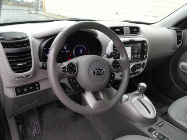 Черный Киа Soul, объемом двигателя 0 л и пробегом 54 тыс. км за 7600 $, фото 5 на Automoto.ua