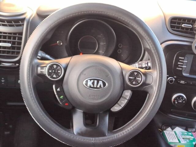 Черный Киа Soul, объемом двигателя 1.6 л и пробегом 112 тыс. км за 15990 $, фото 4 на Automoto.ua