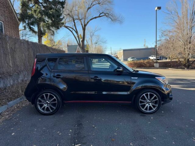 Черный Киа Soul, объемом двигателя 1.6 л и пробегом 65 тыс. км за 6000 $, фото 7 на Automoto.ua