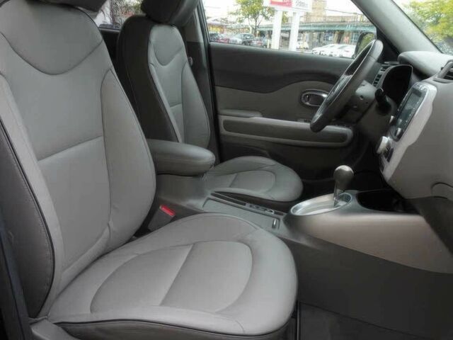 Черный Киа Soul, объемом двигателя 0 л и пробегом 54 тыс. км за 7600 $, фото 6 на Automoto.ua