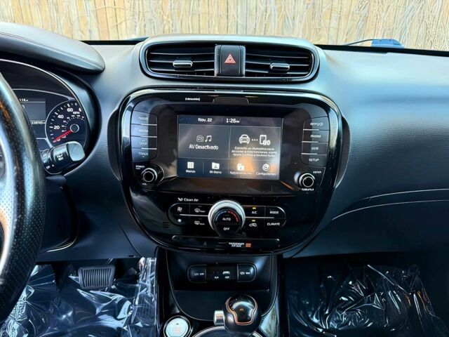 Черный Киа Soul, объемом двигателя 1.6 л и пробегом 65 тыс. км за 6000 $, фото 10 на Automoto.ua