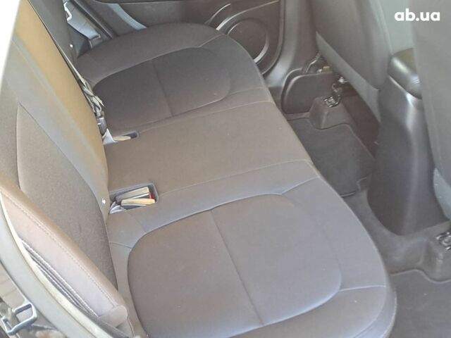 Черный Киа Soul, объемом двигателя 1.6 л и пробегом 112 тыс. км за 15990 $, фото 10 на Automoto.ua