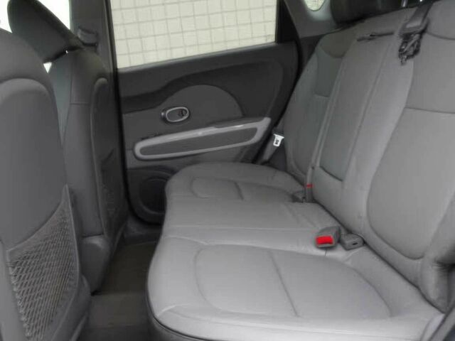 Черный Киа Soul, объемом двигателя 0 л и пробегом 54 тыс. км за 7600 $, фото 8 на Automoto.ua