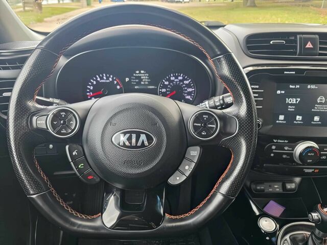 Черный Киа Soul, объемом двигателя 1.6 л и пробегом 43 тыс. км за 7000 $, фото 9 на Automoto.ua