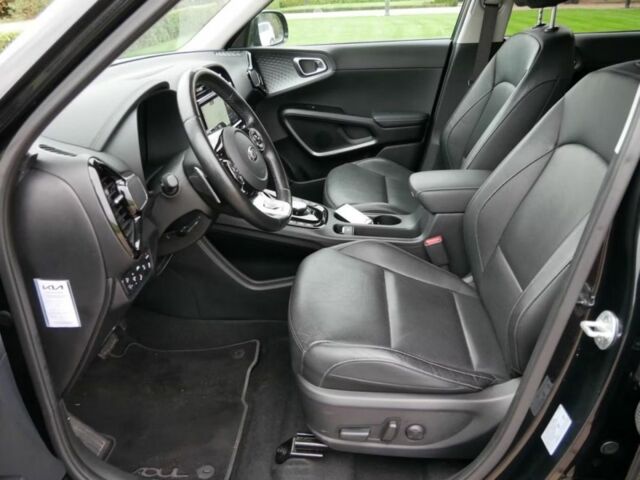 Чорний Кіа Soul, об'ємом двигуна 0 л та пробігом 74 тис. км за 17467 $, фото 7 на Automoto.ua