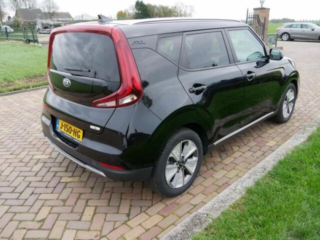 Чорний Кіа Soul, об'ємом двигуна 0 л та пробігом 74 тис. км за 17467 $, фото 3 на Automoto.ua