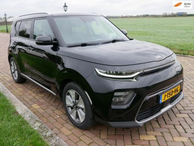 Чорний Кіа Soul, об'ємом двигуна 0 л та пробігом 74 тис. км за 17467 $, фото 5 на Automoto.ua