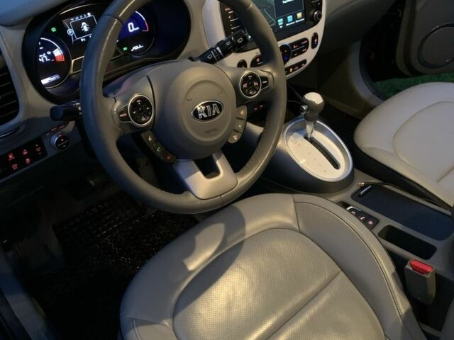 Чорний Кіа Soul, об'ємом двигуна 0 л та пробігом 44 тис. км за 8200 $, фото 13 на Automoto.ua