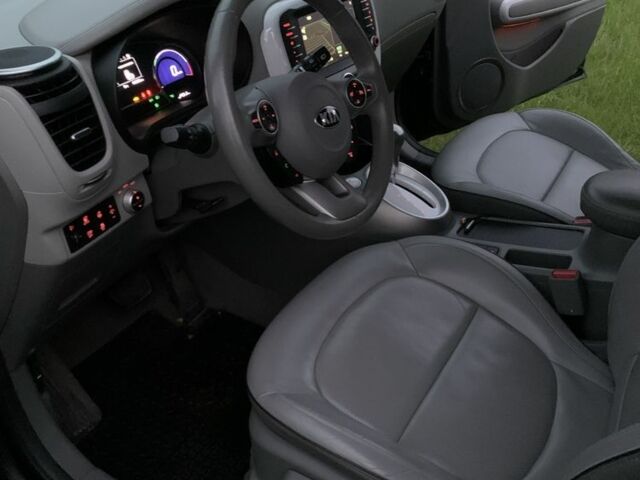 Чорний Кіа Soul, об'ємом двигуна 0 л та пробігом 44 тис. км за 8200 $, фото 12 на Automoto.ua