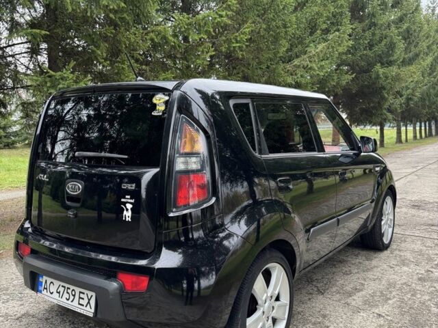 Черный Киа Soul, объемом двигателя 1.6 л и пробегом 290 тыс. км за 8200 $, фото 5 на Automoto.ua
