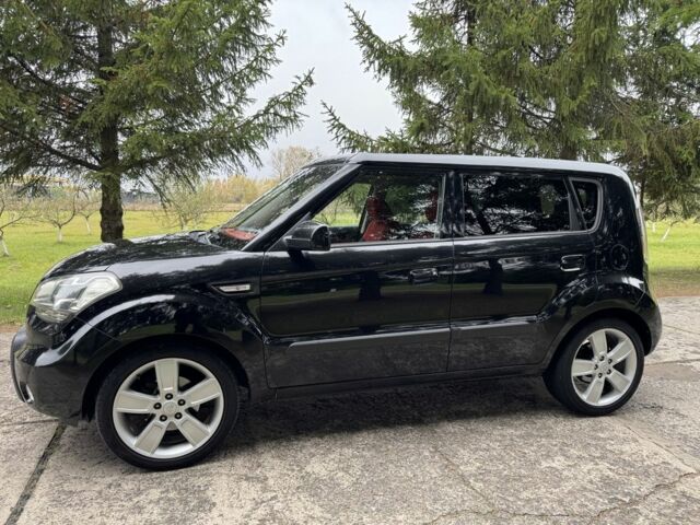 Черный Киа Soul, объемом двигателя 1.6 л и пробегом 290 тыс. км за 8200 $, фото 3 на Automoto.ua