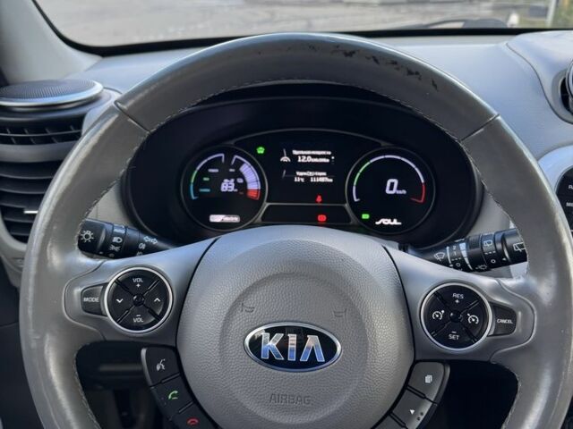 Чорний Кіа Soul, об'ємом двигуна 0 л та пробігом 111 тис. км за 7500 $, фото 20 на Automoto.ua