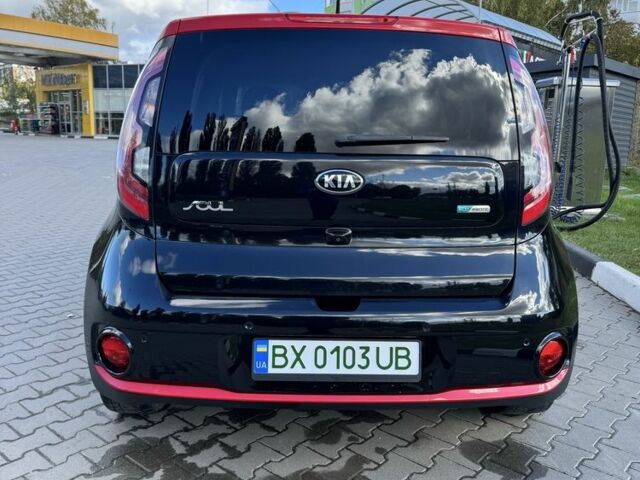 Чорний Кіа Soul, об'ємом двигуна 0 л та пробігом 111 тис. км за 7500 $, фото 3 на Automoto.ua