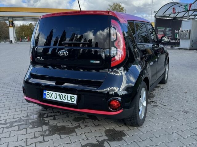 Чорний Кіа Soul, об'ємом двигуна 0 л та пробігом 111 тис. км за 7500 $, фото 2 на Automoto.ua