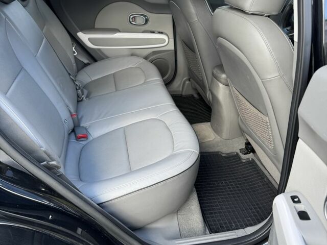 Чорний Кіа Soul, об'ємом двигуна 0 л та пробігом 111 тис. км за 7500 $, фото 15 на Automoto.ua