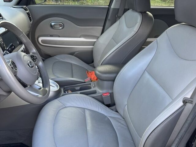 Чорний Кіа Soul, об'ємом двигуна 0 л та пробігом 111 тис. км за 7500 $, фото 11 на Automoto.ua