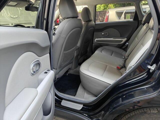 Черный Киа Soul, объемом двигателя 0 л и пробегом 162 тыс. км за 6499 $, фото 5 на Automoto.ua