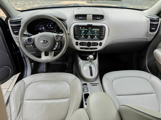 Черный Киа Soul, объемом двигателя 0 л и пробегом 162 тыс. км за 6499 $, фото 6 на Automoto.ua