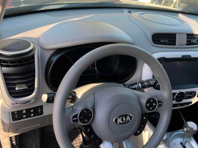 Чорний Кіа Soul, об'ємом двигуна 0 л та пробігом 121 тис. км за 7500 $, фото 5 на Automoto.ua