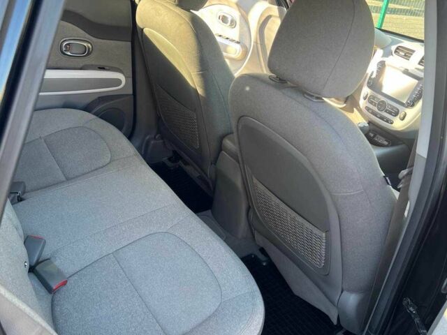 Чорний Кіа Soul, об'ємом двигуна 0 л та пробігом 121 тис. км за 7500 $, фото 8 на Automoto.ua